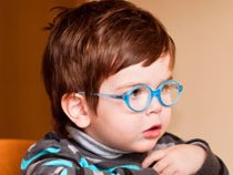 p-22610-boy-with-spectacles