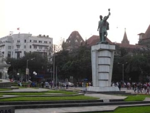 hutatma-chowk-300
