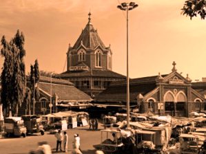 पुण्याची महात्मा फुले मंडई. Mahatma Phule Mandai in Pune