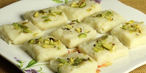 p-2854-Kaju-Paneer-Barfi-300